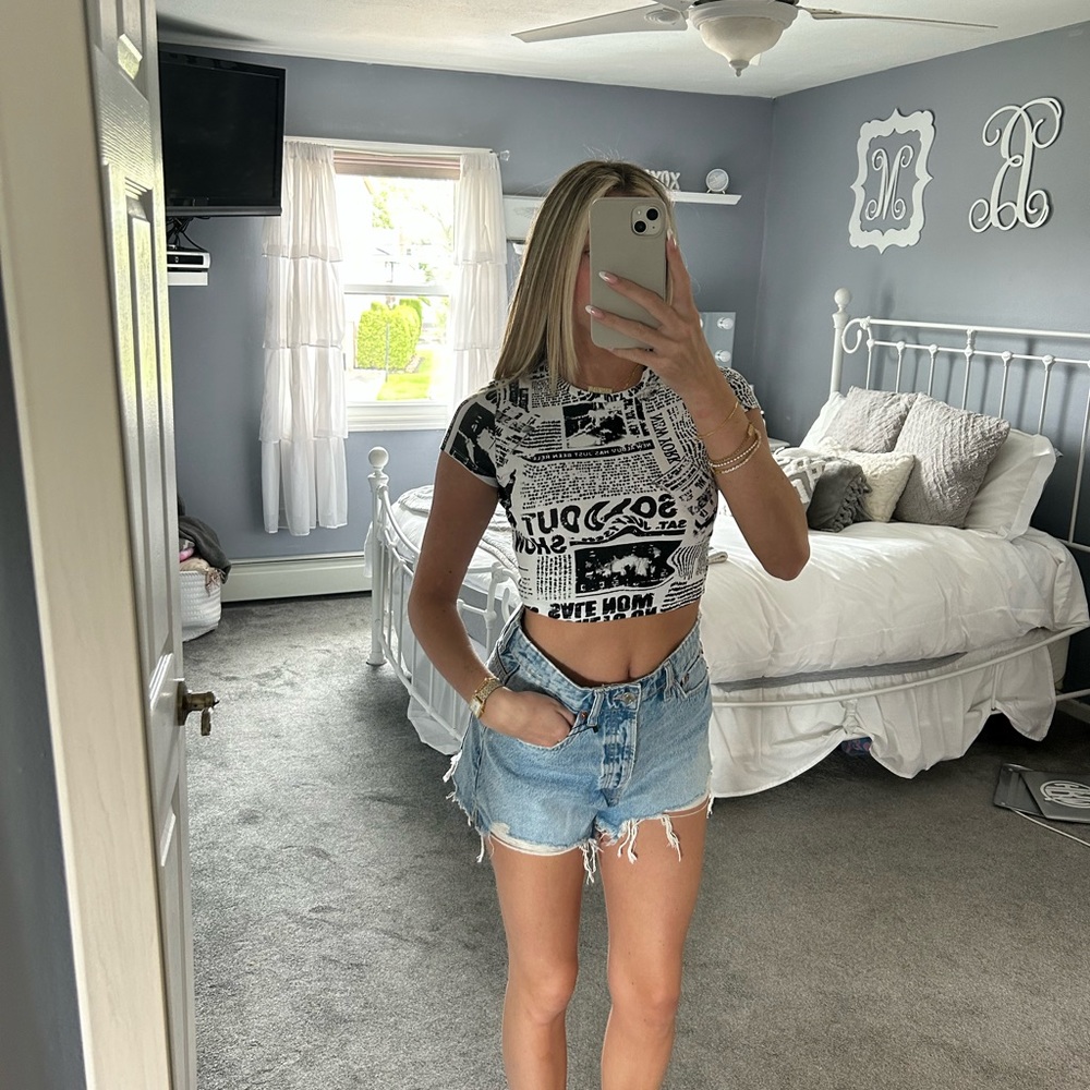 GARAGE NEWSPAPER BABY TEE! WORN ONCE